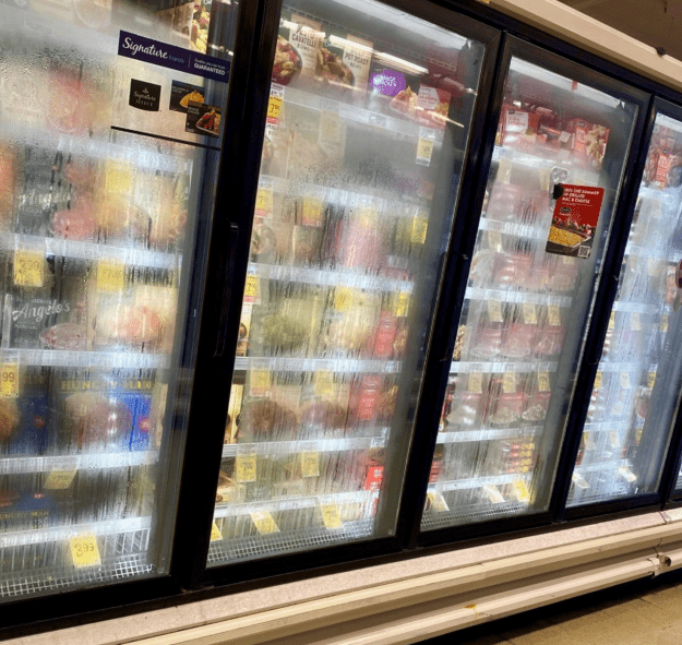 Commercial Refrigerated Displays without transparent heaters - Linepro